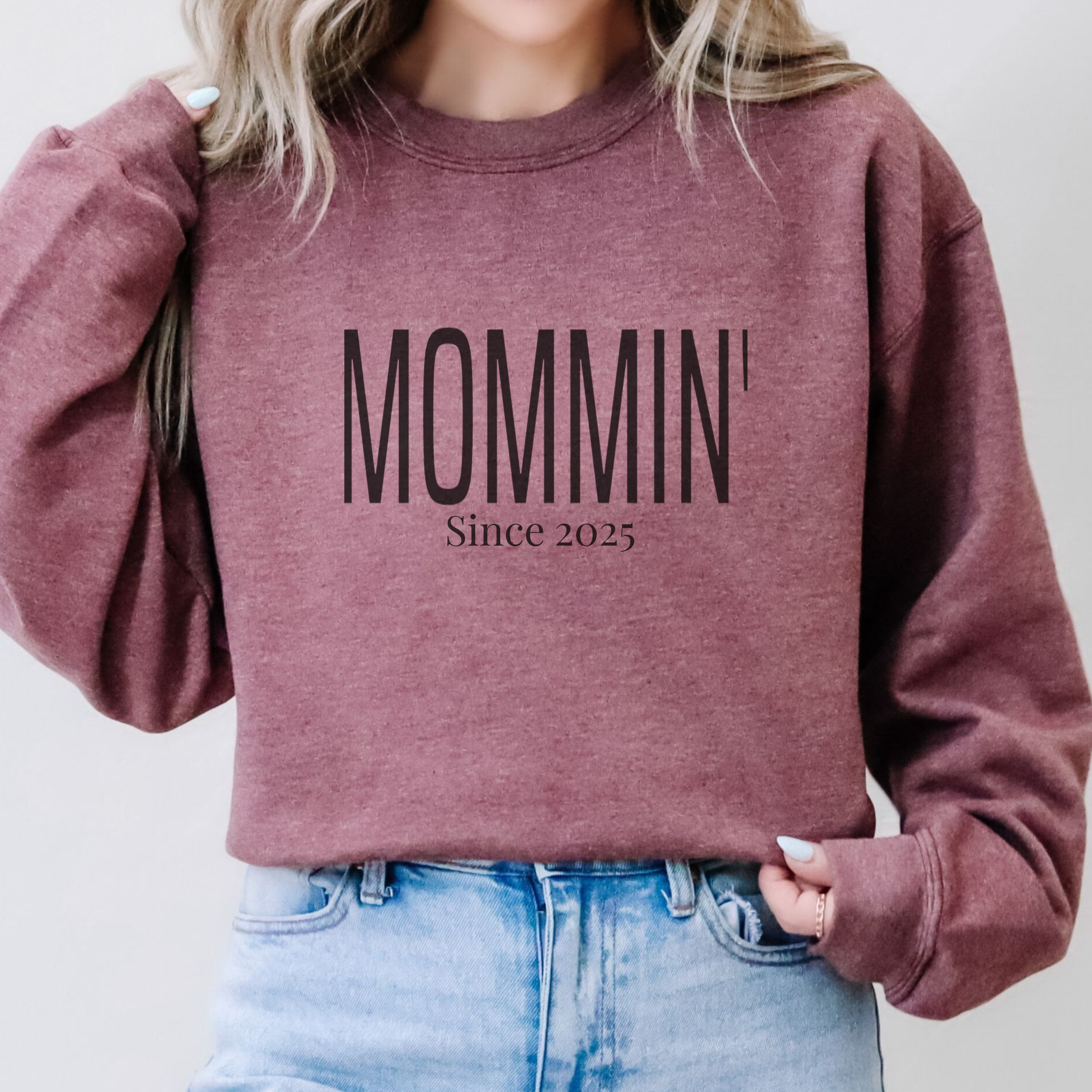 Personalized MOMMIN' Sweatshirt