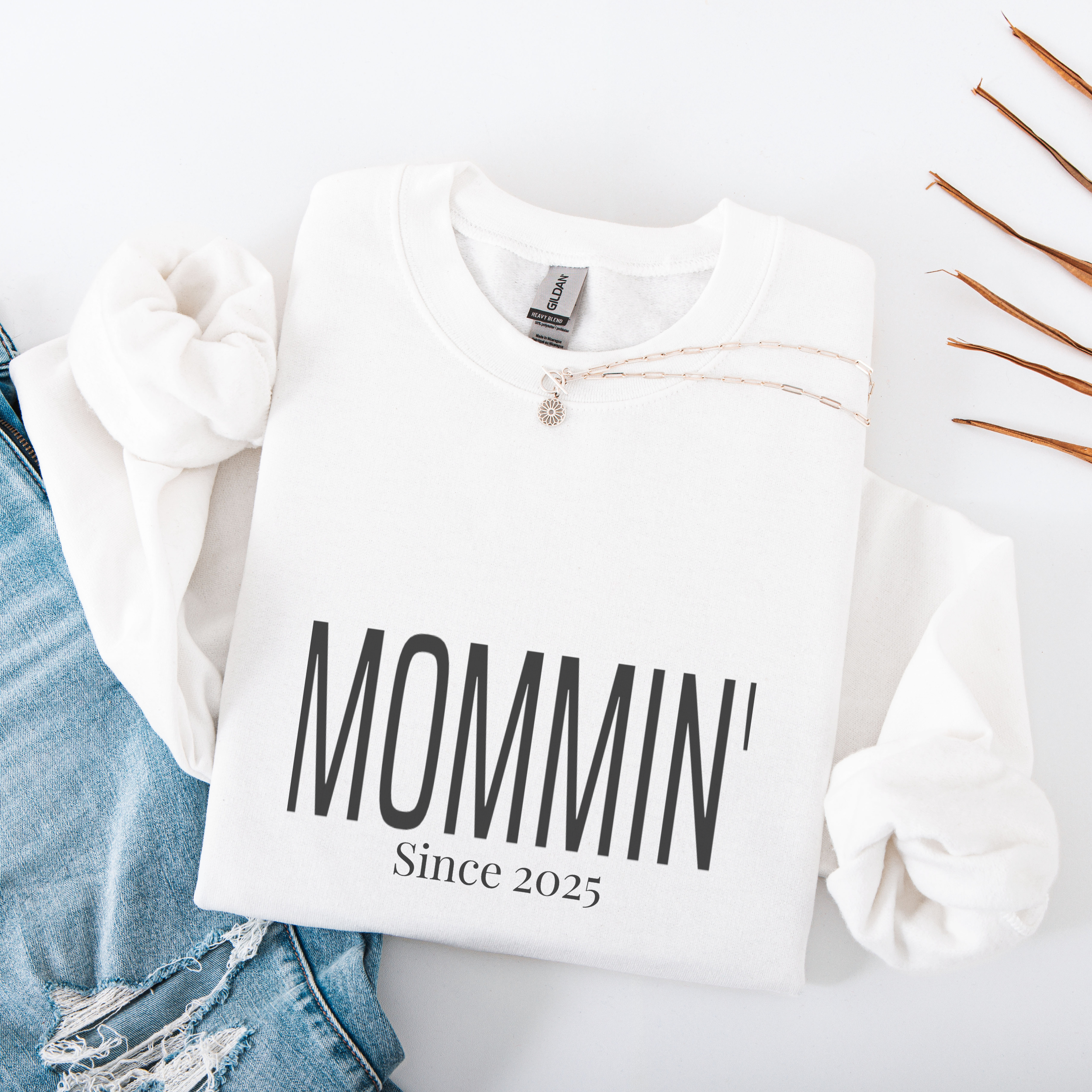 Personalized MOMMIN' Sweatshirt